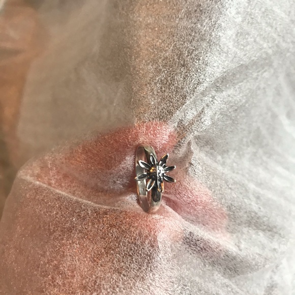 Dainty Sterling Silver Sunflower Ring and Frame - Picture 8 of 12